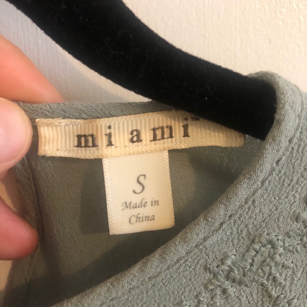 Embroidered Top - Picture 2 of 3